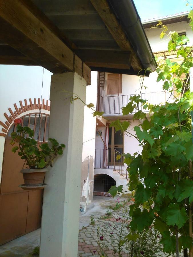 Casa Aromi Ed Arte Guest House Asti Ngoại thất bức ảnh