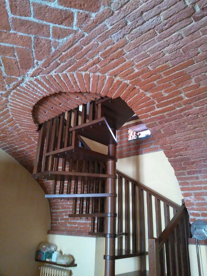 Casa Aromi Ed Arte Guest House Asti Ngoại thất bức ảnh